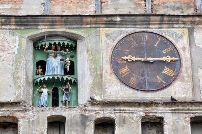 3-Day Tour of Transylvania’s Landmarks from Bucharest - Day 1: Peleș Castle, Bran Castle, and the medieval-city glow of Brașov