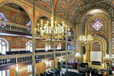 4h Jewish Legacy in Bucharest - Private Tour by Car and Walking - Museum time at the Holy Union Temple: a synagogue built in 1836