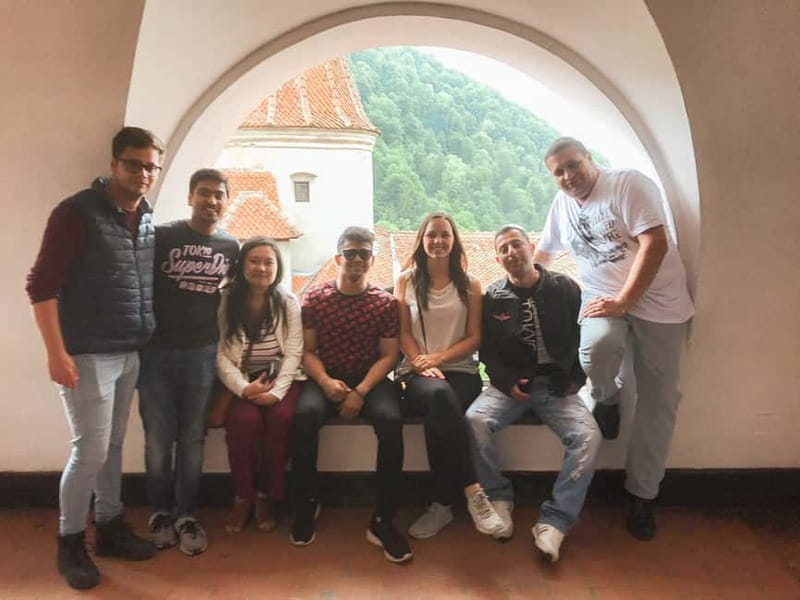 Bucharest: Dracula's Castle, Peleș Castle & Brașov Day Trip - Brașov Old Town walking tour: the best place for your feet to stretch