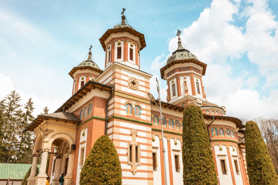 Bucharest: Dracula's Castle, Peleș Castle & Brașov Day Trip - Who should book this tour, and who might want a different plan