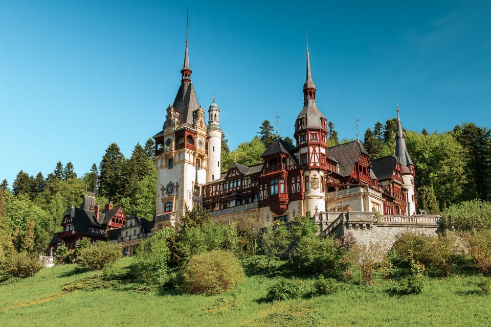 Bucharest: Dracula's Castle, Peles Castle, & Brasov Old Town - What to pack and how to survive the mountain day