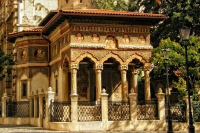 Bucharest Highlights Walking Tour - Hanul Gabroveni: How Caravan-Serais Explained Trading
