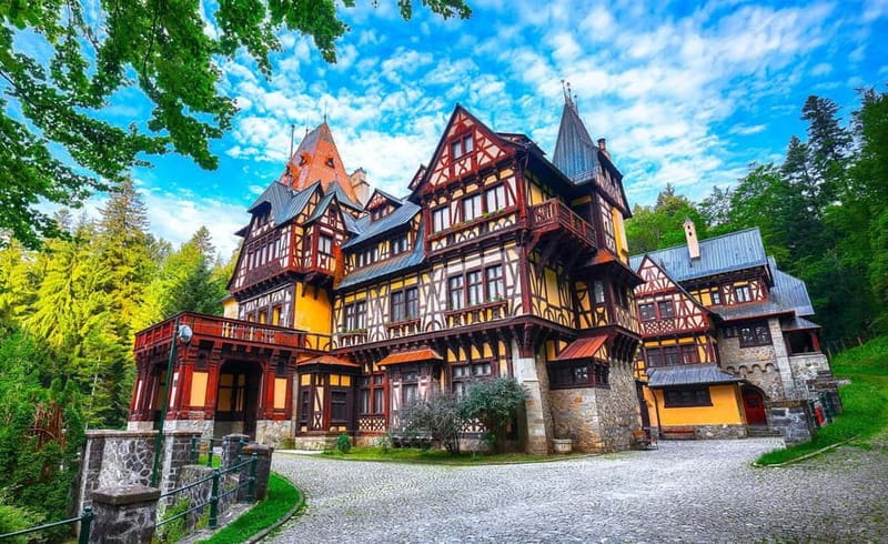 Bucharest: Peles and Bran Castles and Brasov Day Trip - From Bucharest Pickup to Sinaia: The “Long Day” Reality Check