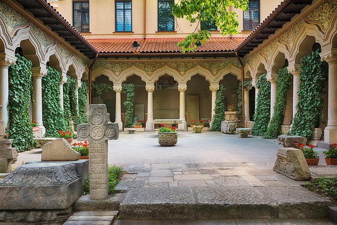 Bucharest Unveiled: A Private Walking Journey - Stop 5: Palatul Regal and the winter residence story