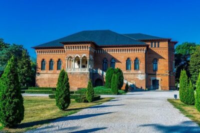 Small Group Tour to Mogosoaia Palace and Snagov Monastery - Caldarusani Monastery: Orthodox art in the forest