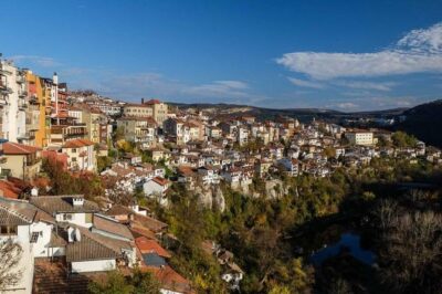 Visit Bulgaria - Veliko Tarnovo Medieval Fortress - Private tour from Bucharest - Stop 1: St. Dimitrii of Basarbovo Monastery and its cliff-inhabited charm